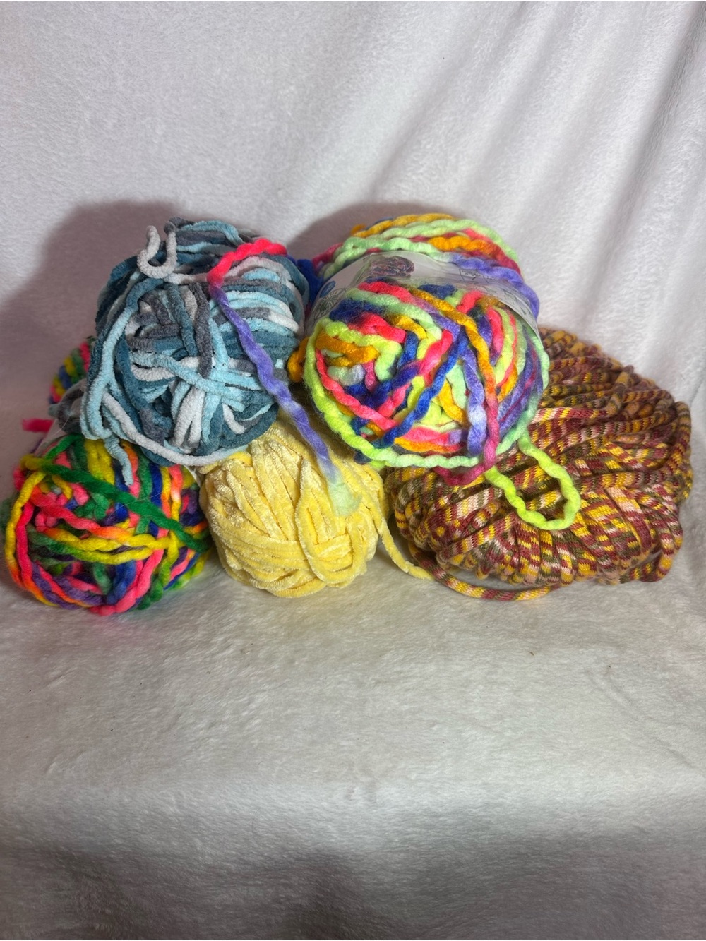 Y-03 Multicolor Assorted Craft Yarn Bundle - Cleaning Craft Closet Out